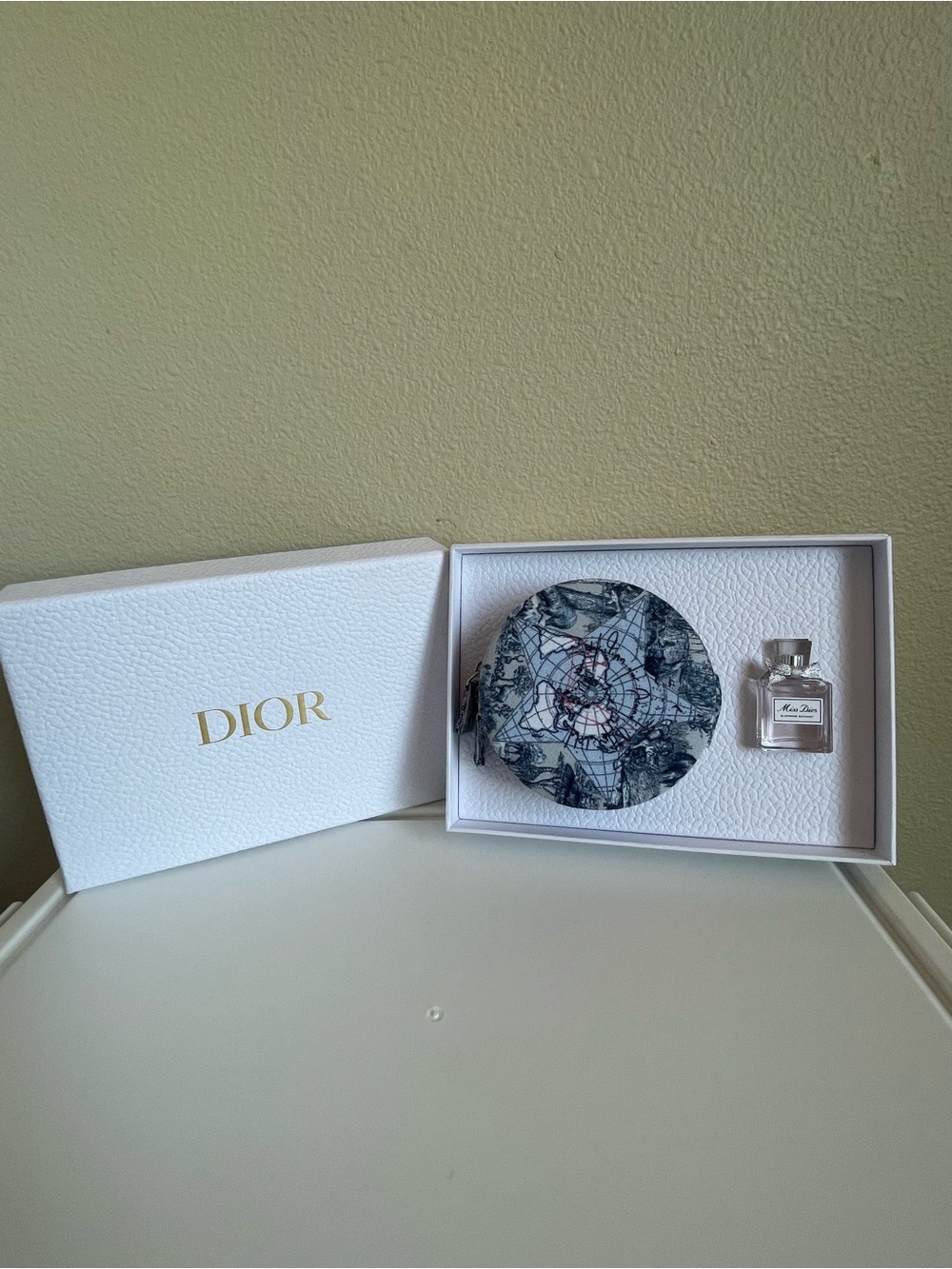 Dior Around The World travel size gift set